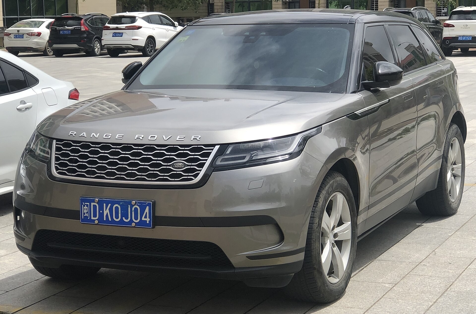 Альянс Jaguar Land Rover сообщил о скором появлении электрической версии Range Rover