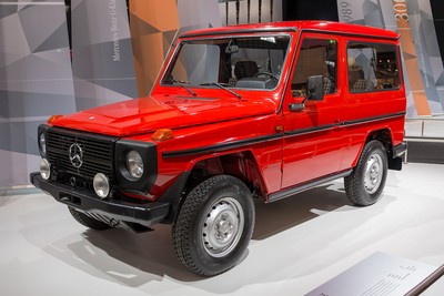 ​Для продвижения нового кабриолета Mercedes-Benz в Сеть запущен ролик Amazed Again («Снова удивлен»​)
