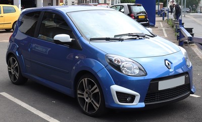 Опубликованы первые фото рестайлингового Renault Twingo