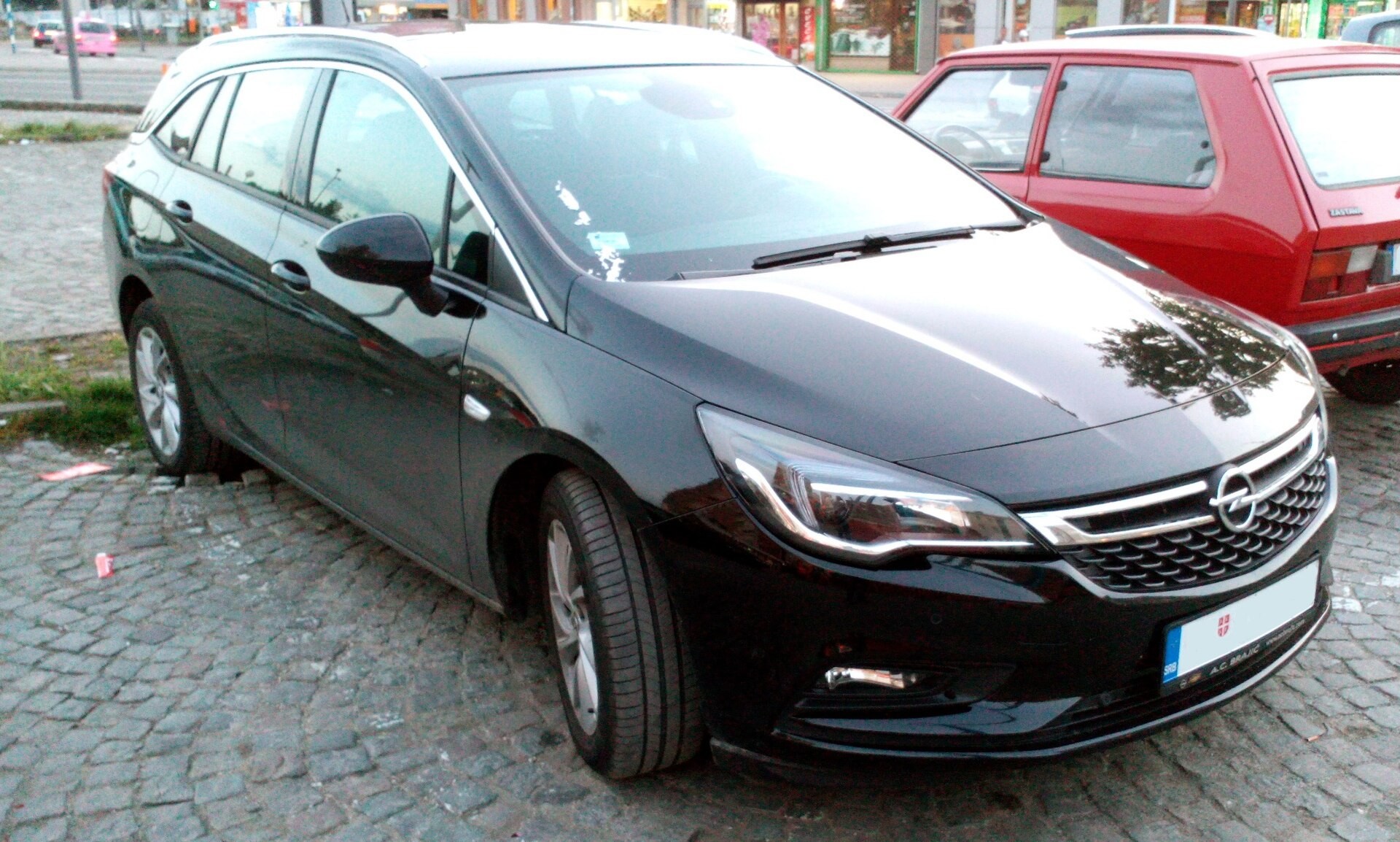 В Женеве пройдет мировая премьера самой быстрой в истории модели Opel Astra