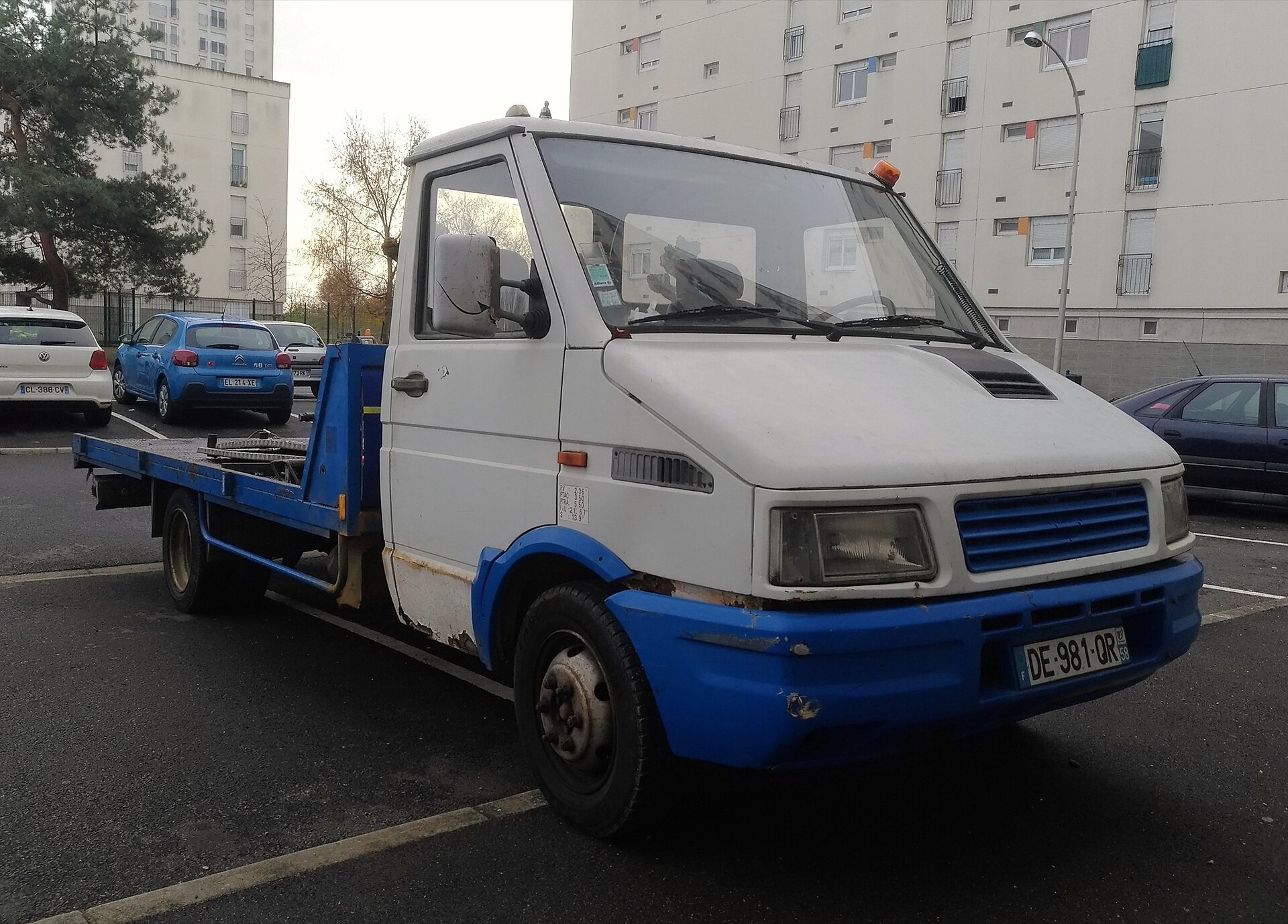 Компания Peugeot объявила рублёвые цены на новый Boxer (видео)