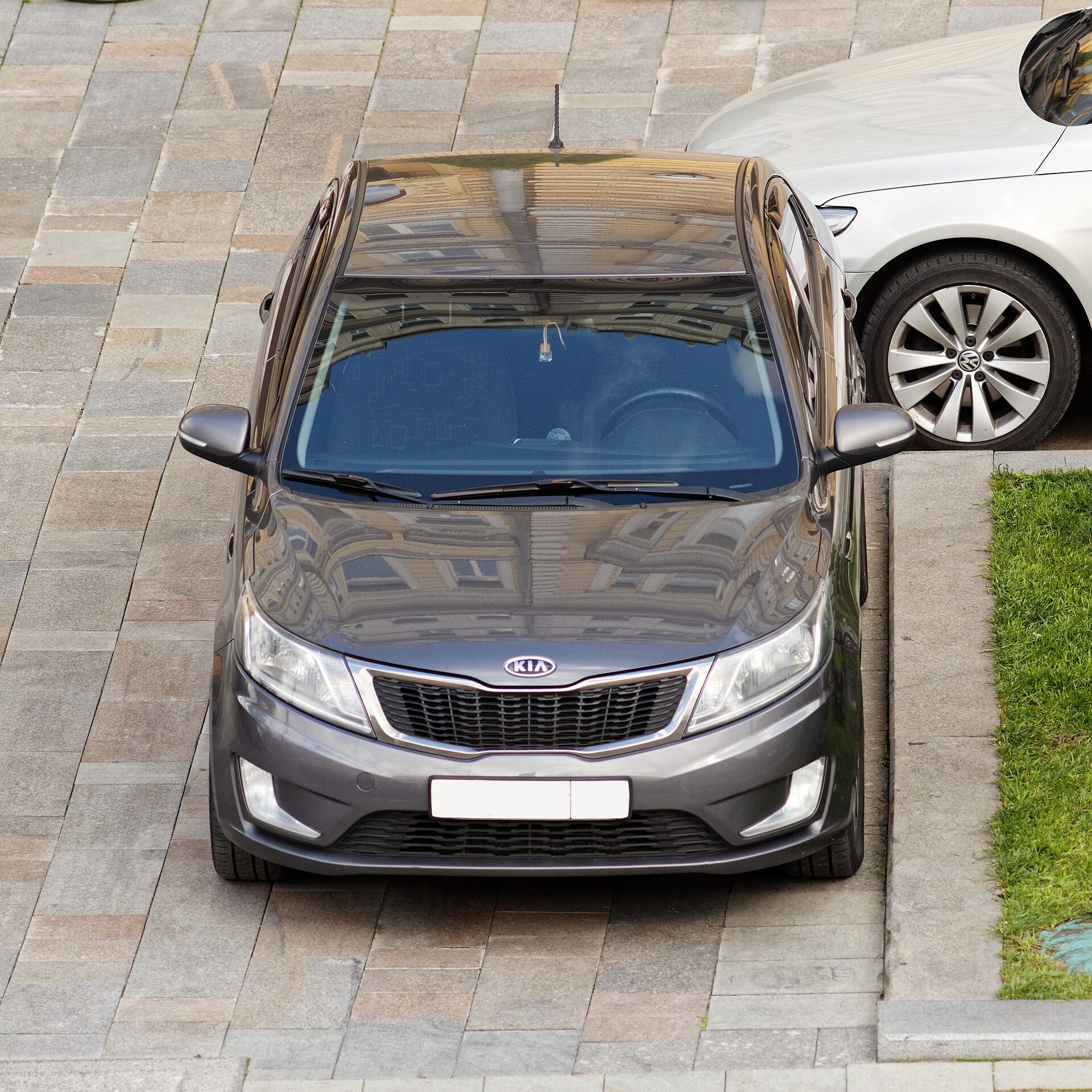 ​В России начались продажи KIA Rio и KIA Sorento Prime 2019 модельного года