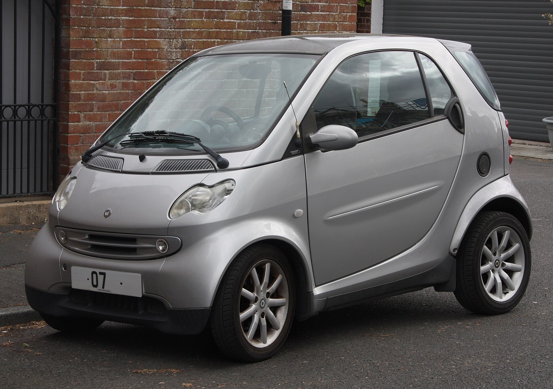 ​Опубликован рублевый прайс-лист на три модификации smart BRABUS